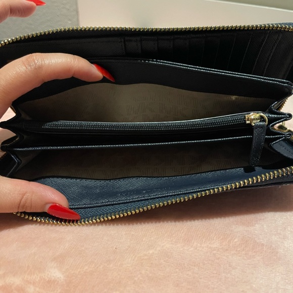 MK Wallet - Picture 4 of 4